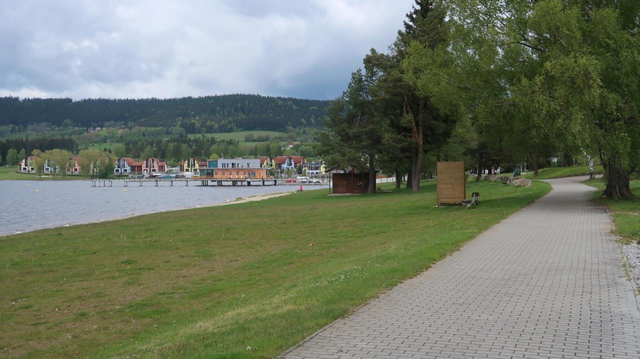 Riviera Lipno 510/17 Apartment Lipno nad Vltavou Luaran gambar